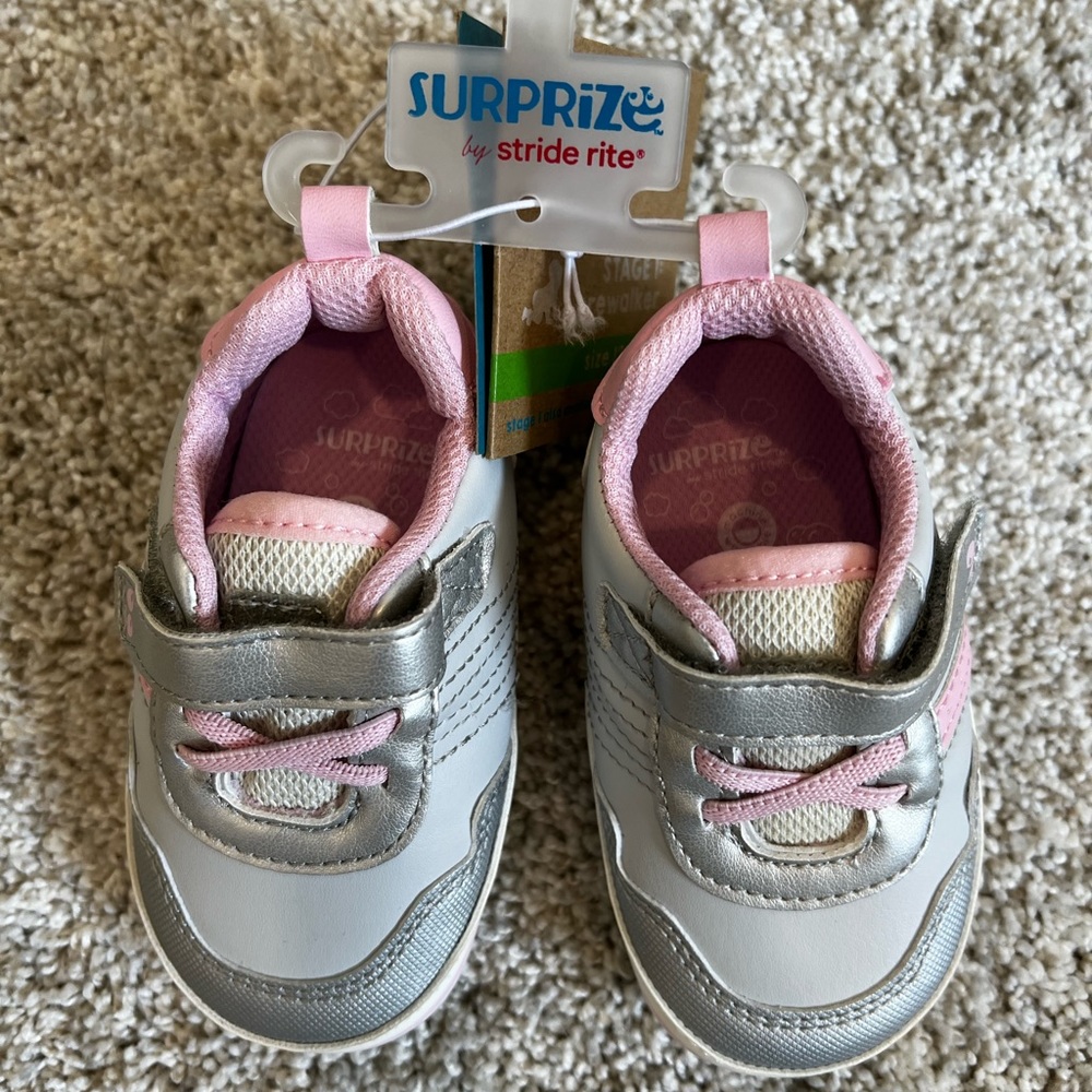 Stride Rite stage 1 prewalker shoes 12-18 months